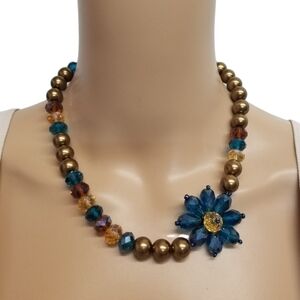 JS COLLECTIONS GLASS FLOWER PENDANT BEADED NECKLACE